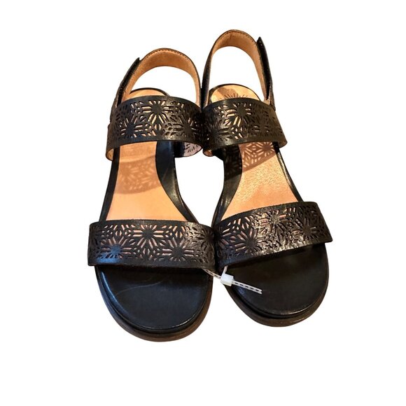 Brioso Paloma Black Leather Slingback Sandals Size 9 Laser-Cut Floral 2" Heel - Picture 1 of 10